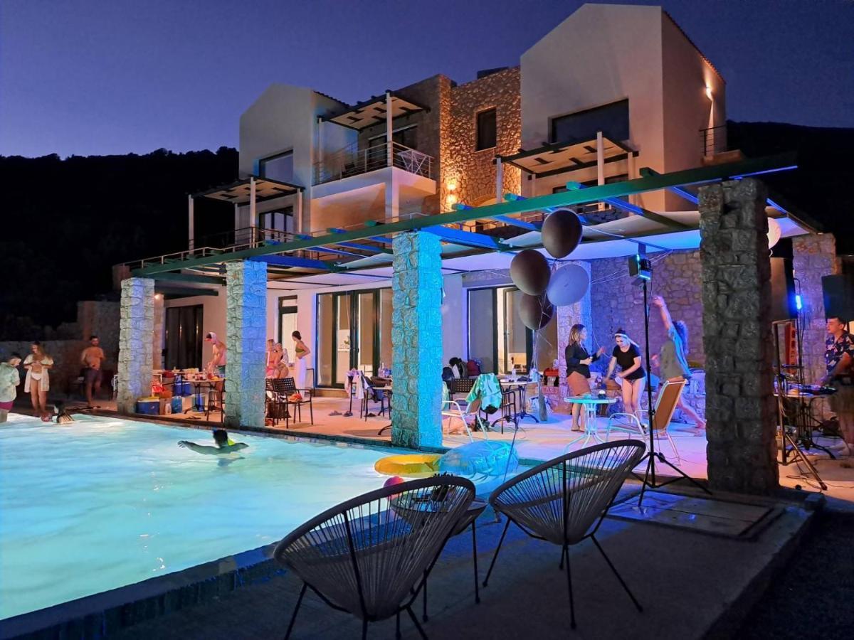 Bay Apartment *